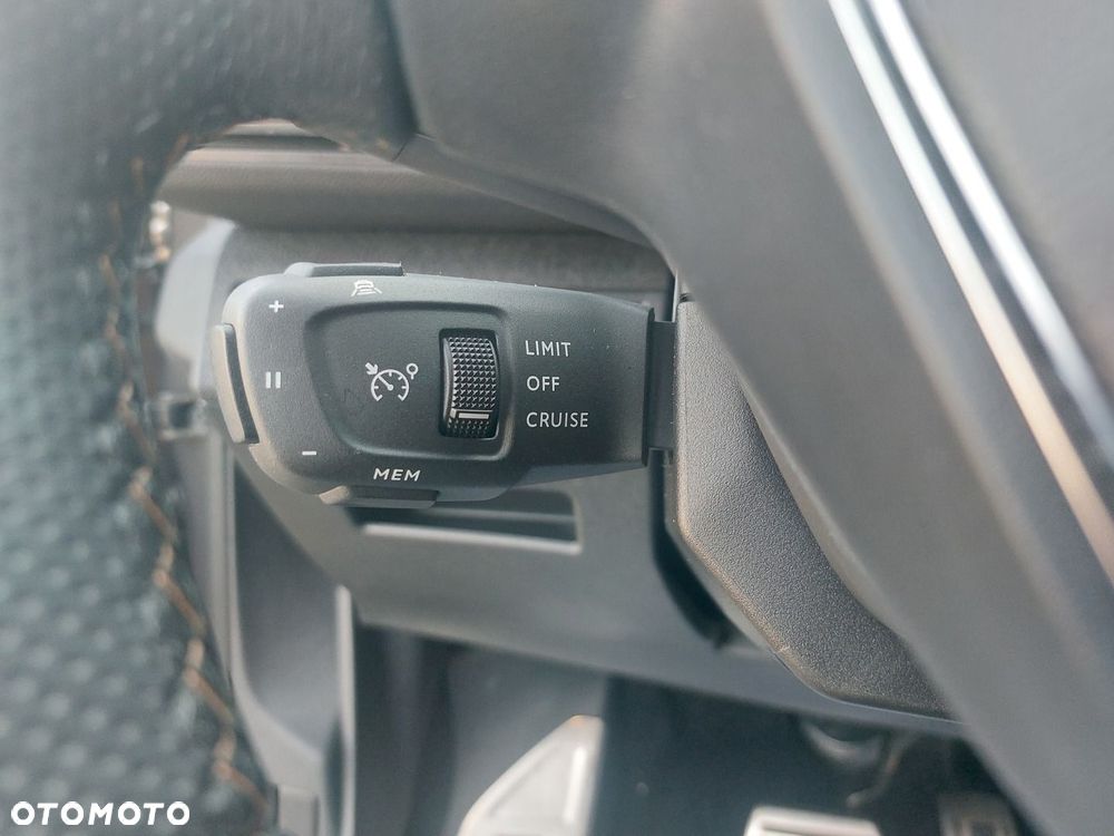 Peugeot 3008 1.5 BlueHDi GT Pack S&S EAT8 - 17
