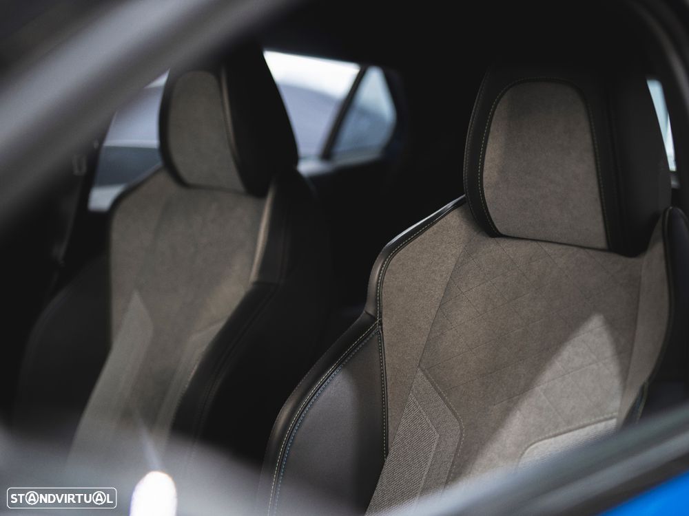 Peugeot e-2008 GT Pack - 23