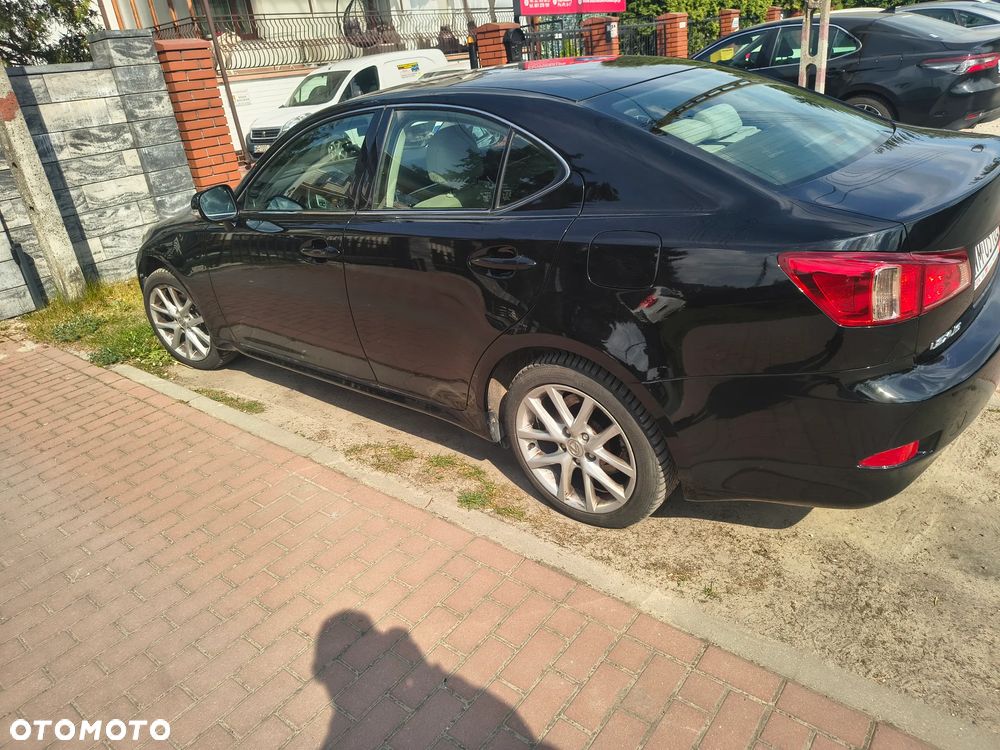 Lexus IS 200d - 3