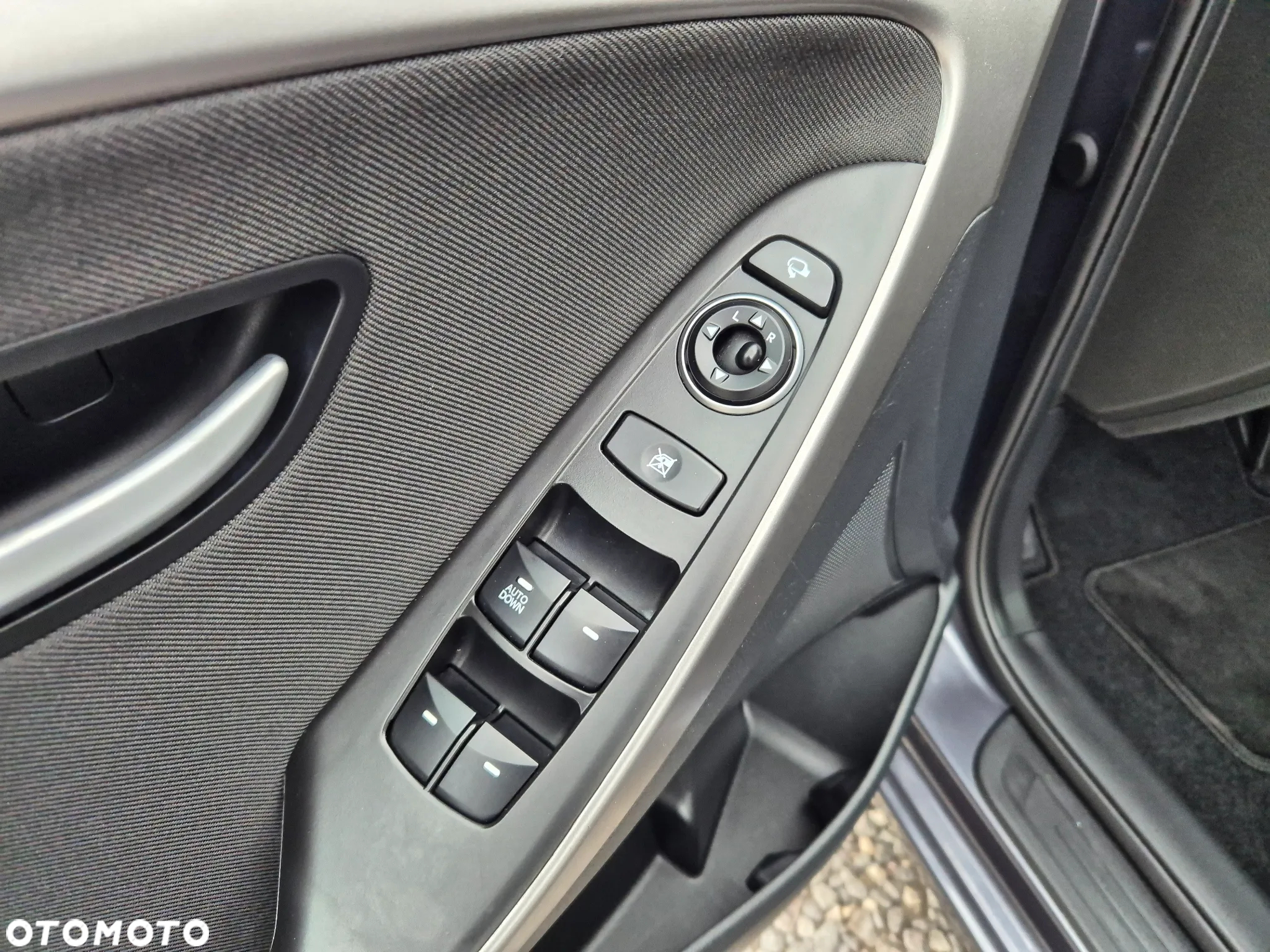 Hyundai i30 blue Kombi 1.4 Classic Navigation - 24