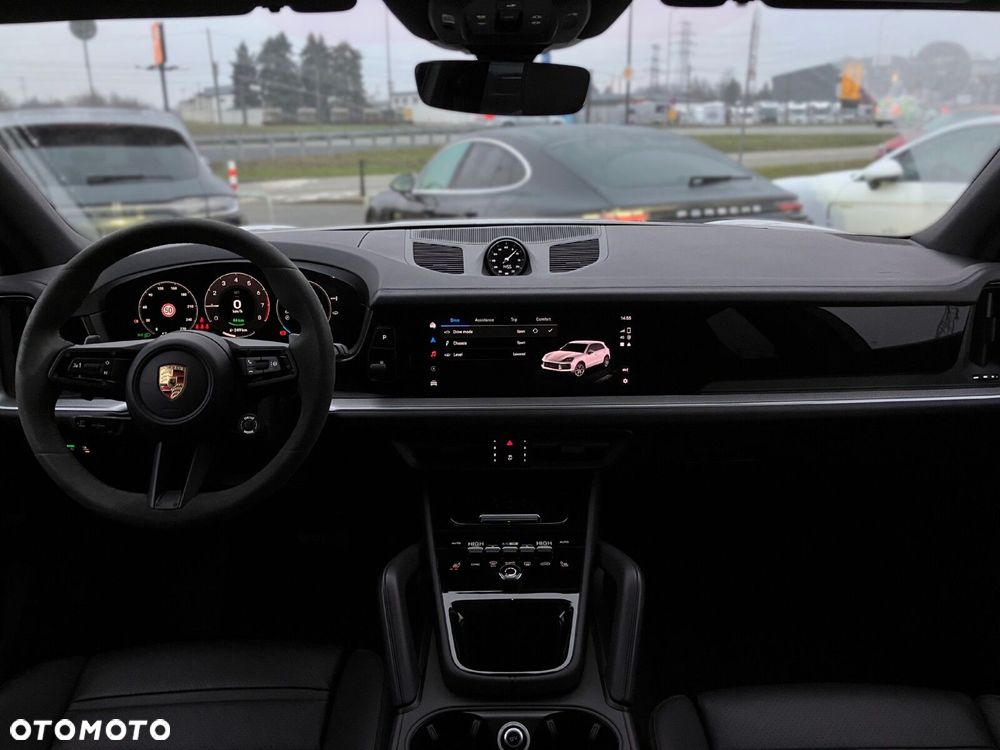 Porsche Cayenne - 25