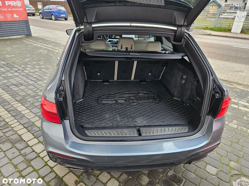BMW Seria 5 520d xDrive M Sport sport - 12