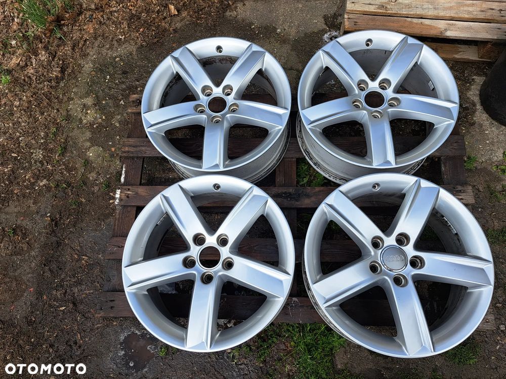Oryg. Audi A4 A3 A6 8k 8k0 b8 8k0071497 S-Line 7j 17 et46 - 5