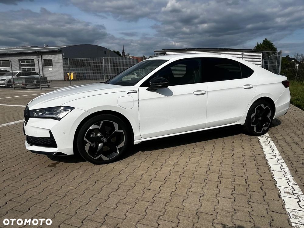 Skoda Superb 1.5 TSI Plug-in Hybrid Sportline DSG - 8