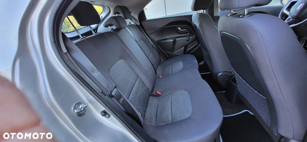 Kia Rio 1.2 Attract - 22