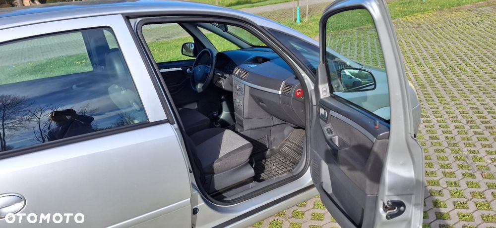 Opel Meriva 1.6 16V (Essentia) - 16