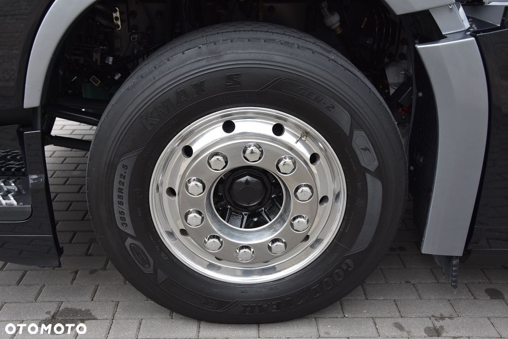 Volvo FH5 540 EURO6 / GLOBETROTTER XL / FULL-LED / KLIMA POSTOJOWA / NAWIGACJA / KAMERY / ALU FELGI / SKÓRY / CAŁY NA PODUSZKACH / TV / FULL OPCJA / STAN IDEALNY ! ! ! - 14