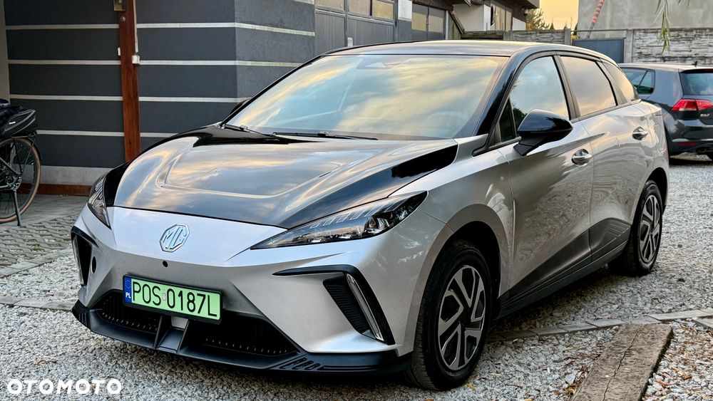 MG 4 Luxury 49 kWh - 16