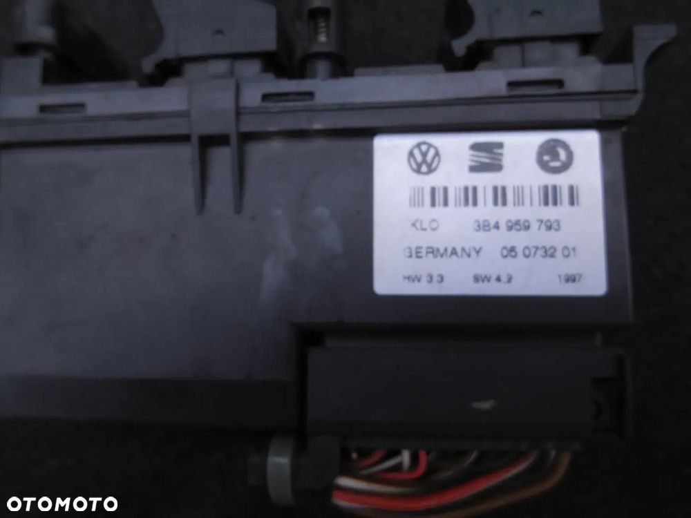 VW PASSAT B5 PANEL STEROWANIA PRZEŁĄCZNIK SZYB 3B4959793 VOLKSWAGEN ORYGINAŁ - 3