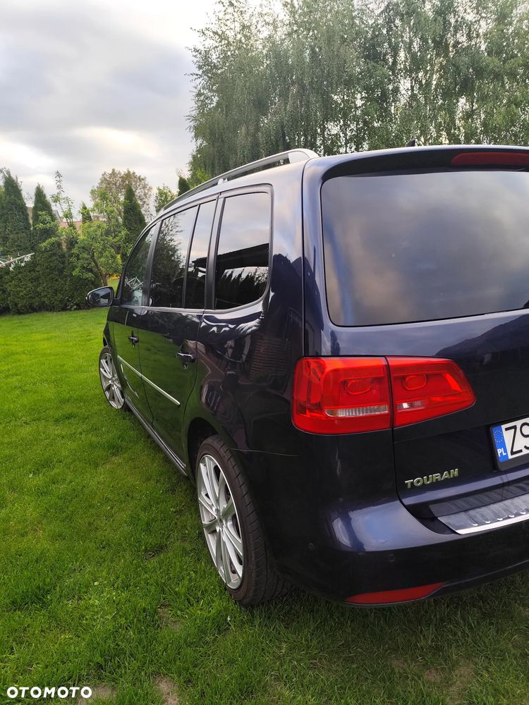 Volkswagen Touran 2.0 TDI DPF Highline - 4