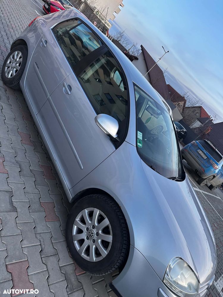 Volkswagen Golf - 10