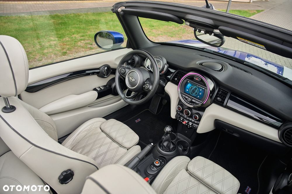 MINI Cooper Sidewalk Edition - 28