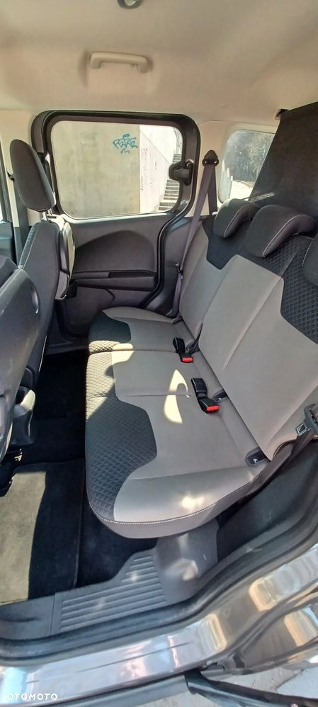 Ford Tourneo Courier 1.0 EcoBoost S&S Ambiente - 19