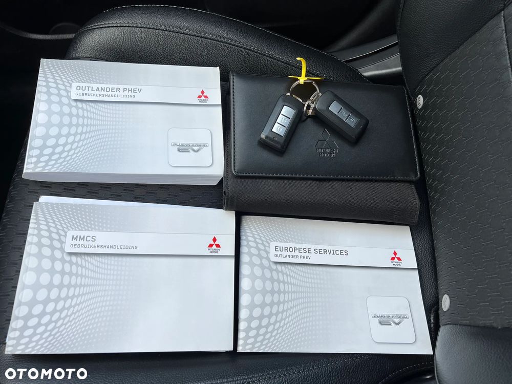 Mitsubishi Outlander 2.0 4WD Plus - 37