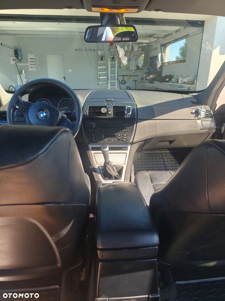 BMW X3 2.5i - 6