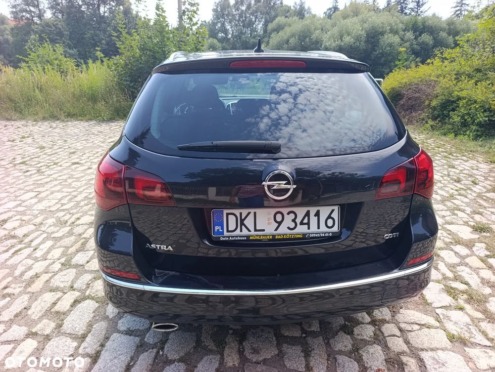 Opel Astra 2.0 CDTI ecoFLEX Start/Stop Exklusiv - 4