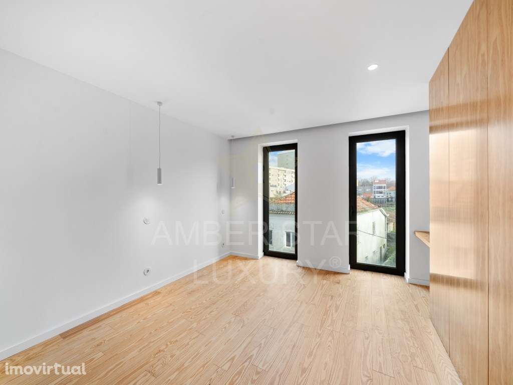 Moradia T4 com Jardim a 10 minutos da Praia - Grande imagem: 4/47