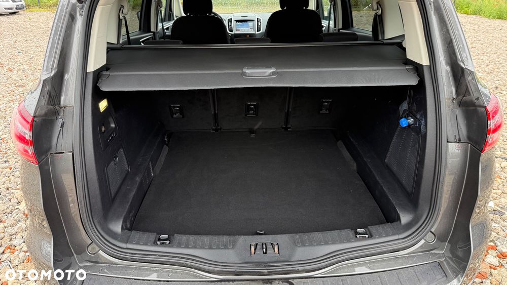 Ford S-Max 1.5 EcoBoost Titanium - 25