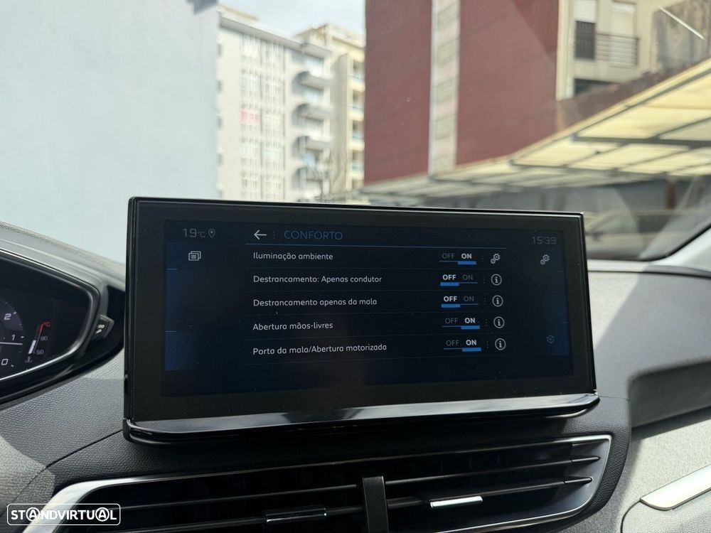 Peugeot 5008 1.2 PureTech Allure Pack EAT8 - 58