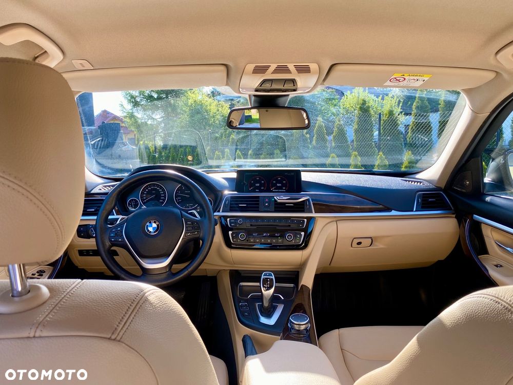 BMW Seria 3 330d xDrive M Sport - 13