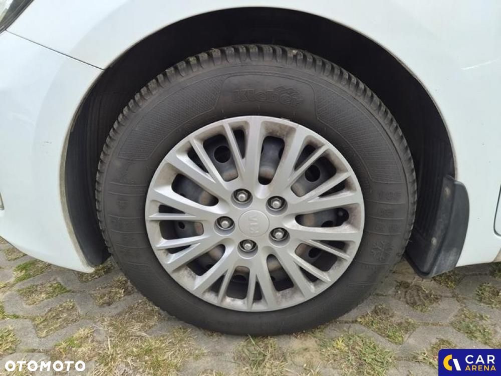 Kia Ceed - 13