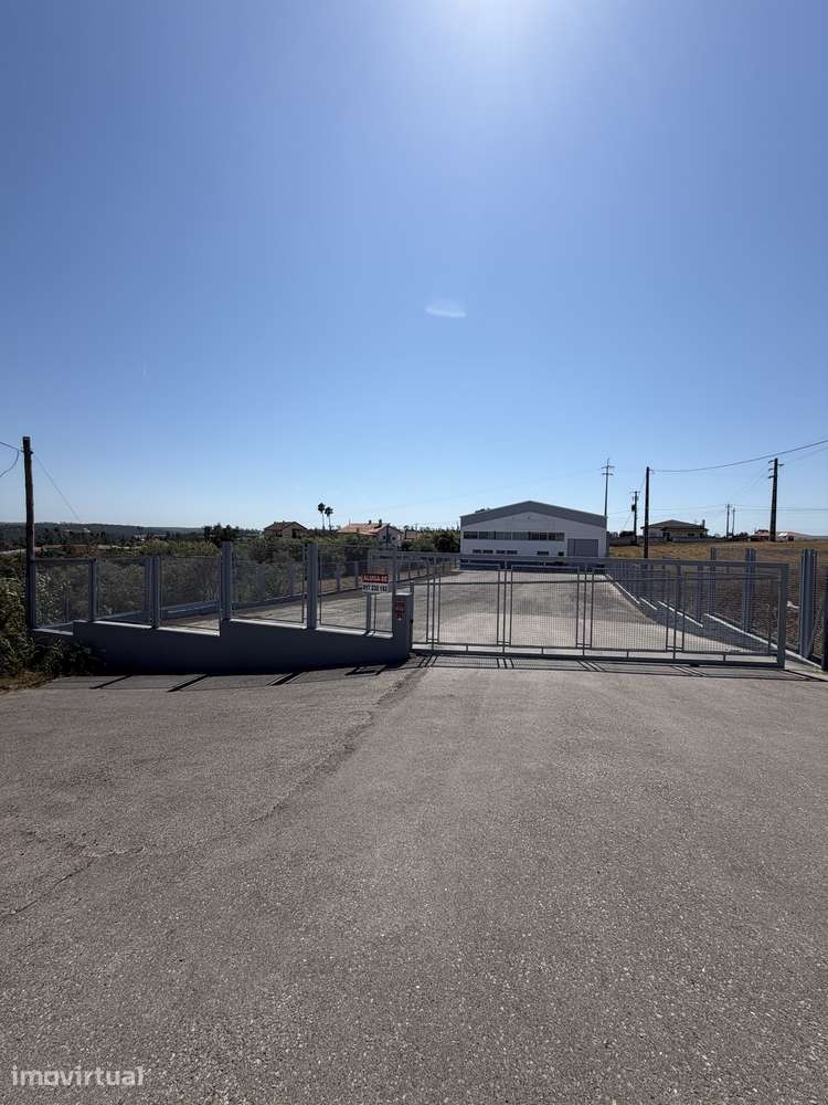 Armazém Industrial para Arrendamento – Zona da Barosa, Leiria - Grande imagem: 3/28
