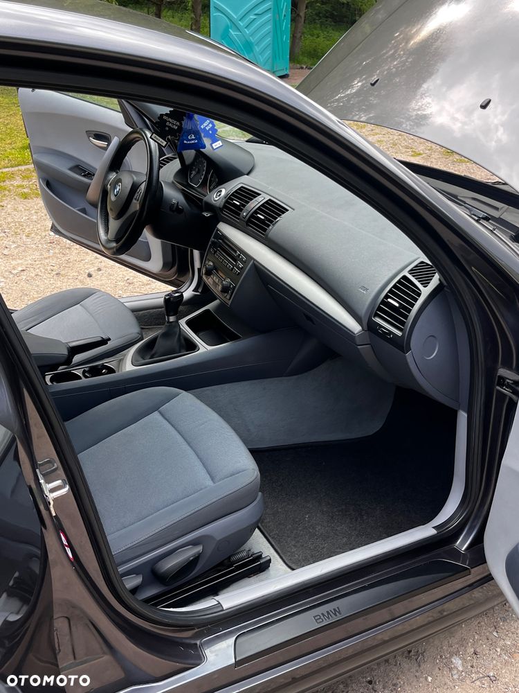 BMW Seria 1 - 24