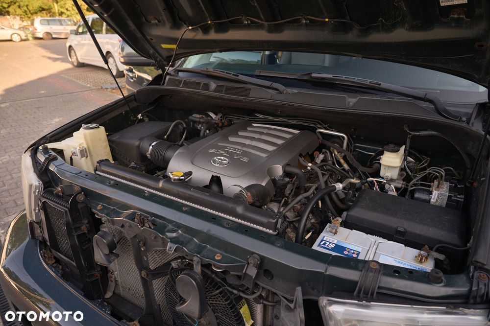 Toyota Sequoia - 26