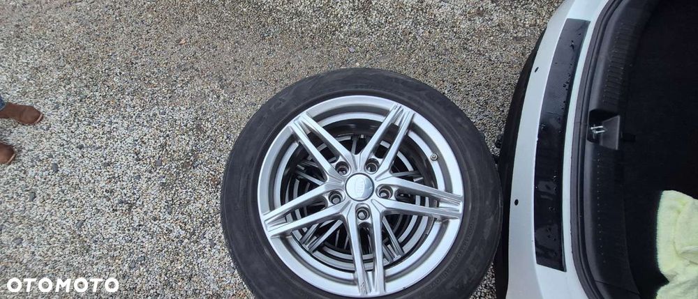 Kia Carens 1.7 CRDi 115 Dream Team Edition - 19