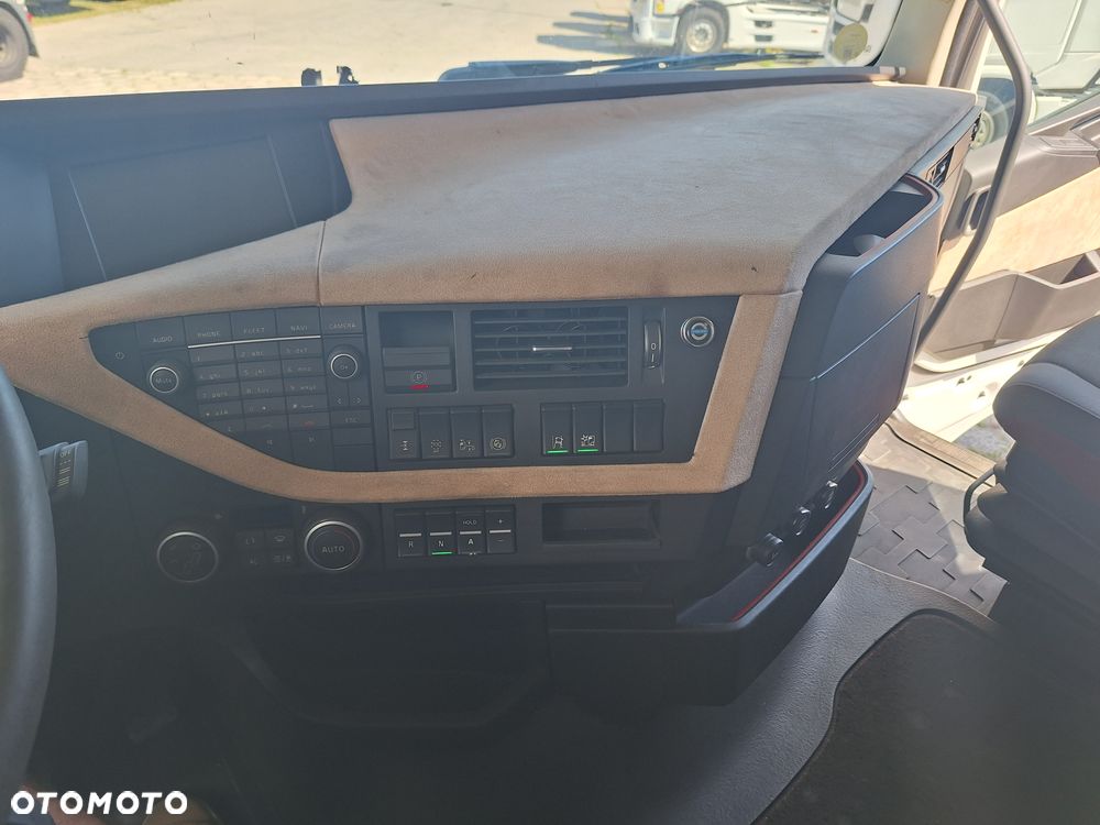 Volvo Volvo FH 500 euro6 / I park cool / numer LB - 13