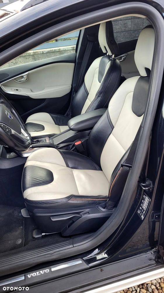 Volvo V40 D3 Geartronic Summum - 16