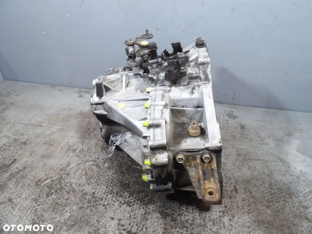 HYUNDAI SANTA FE II 2.2D 4WD SKRZYNIA BIEGÓW MANUALNA 43000 38070 - 2