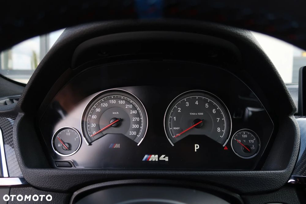 BMW M4 DKG - 36