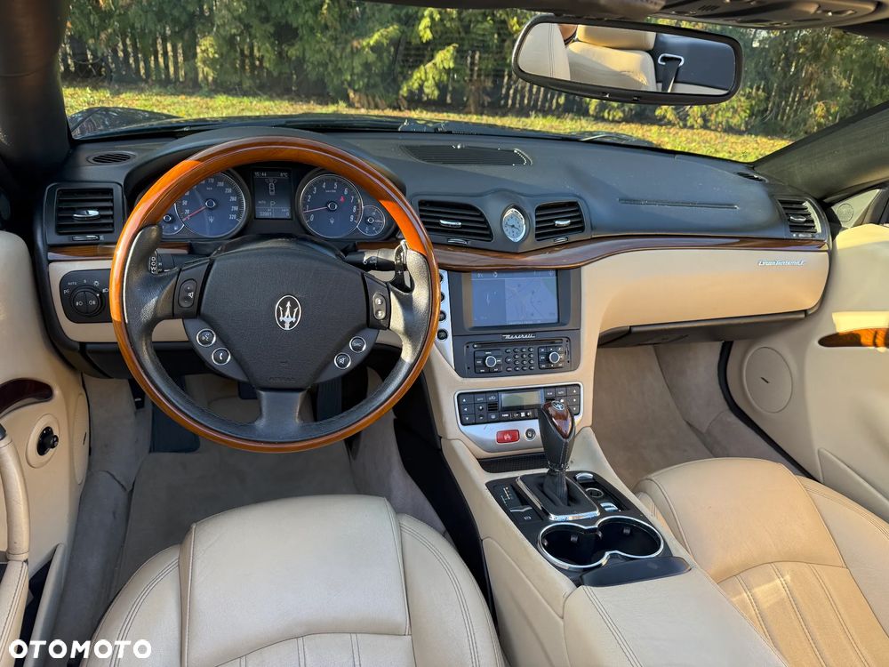 Maserati GranCabrio Standard - 21