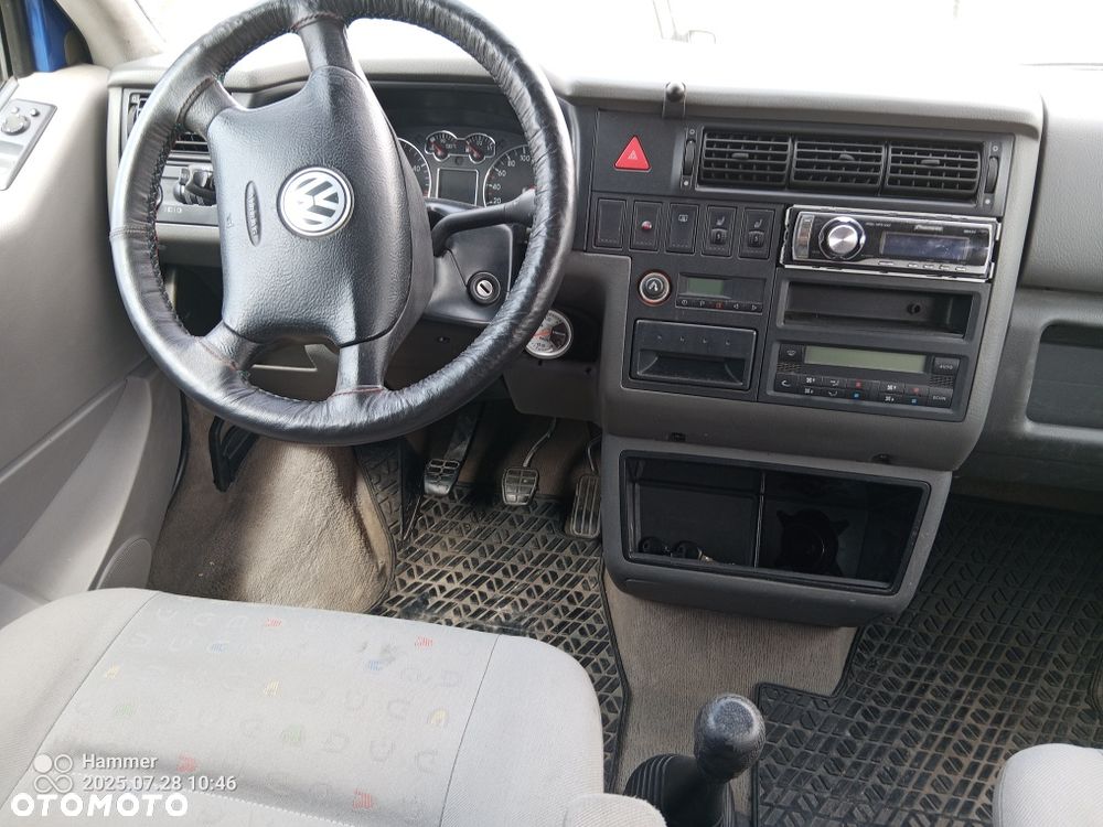 Volkswagen Multivan - 7