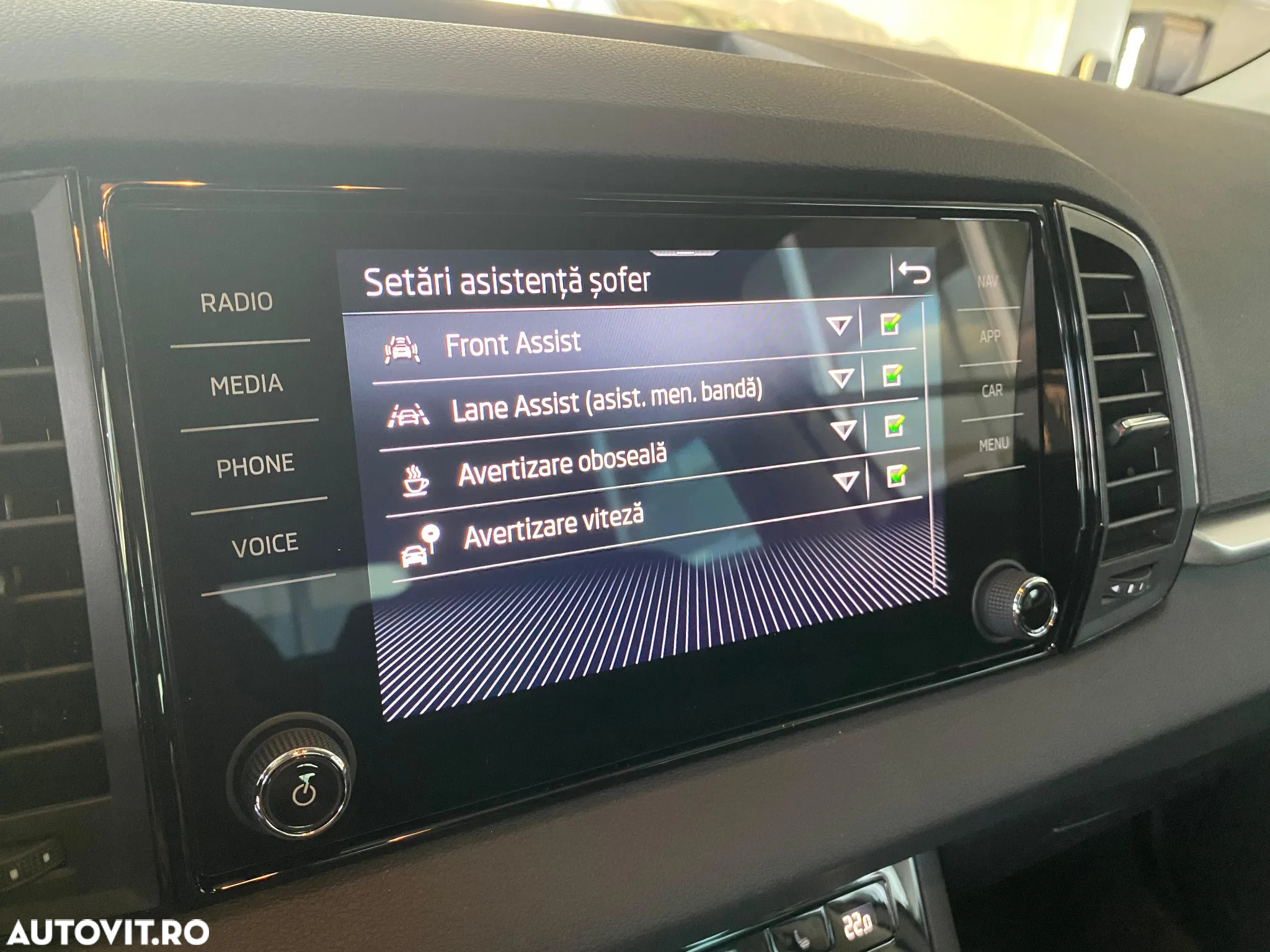 Skoda Karoq 1.5 TSI DSG Selection - 17