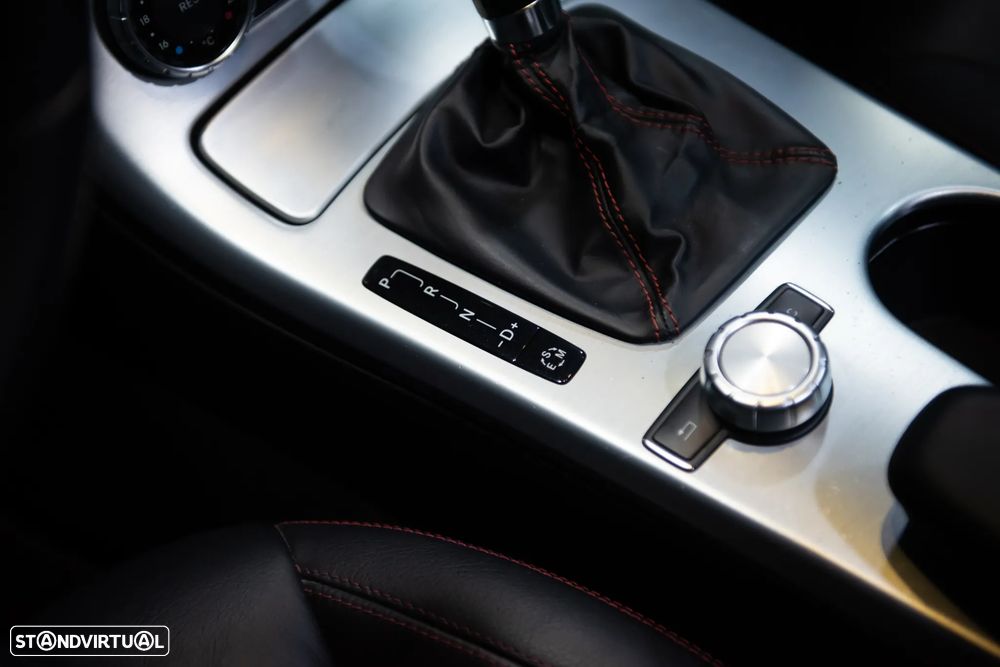 Mercedes-Benz SLK 200 (BlueEFFICIENCY) 7G-TRONIC - 24