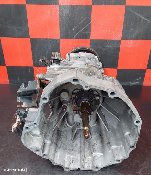 Caixa Velocidades  Nissan Cabstar (F23, H41, H42) - 1