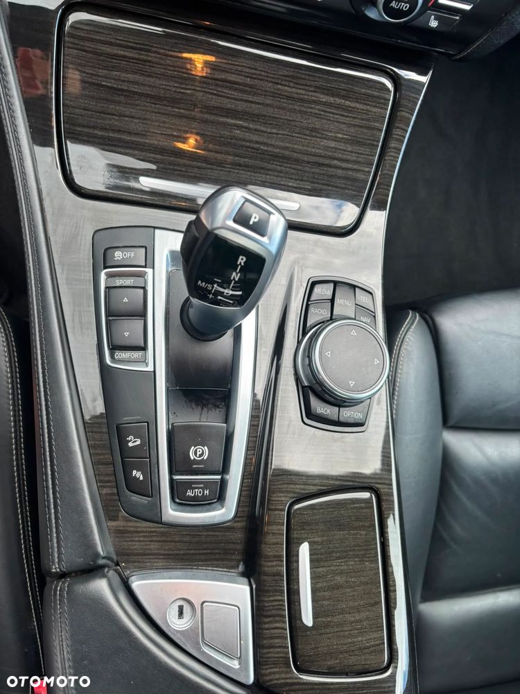 BMW Seria 5 535i xDrive Luxury Line - 15