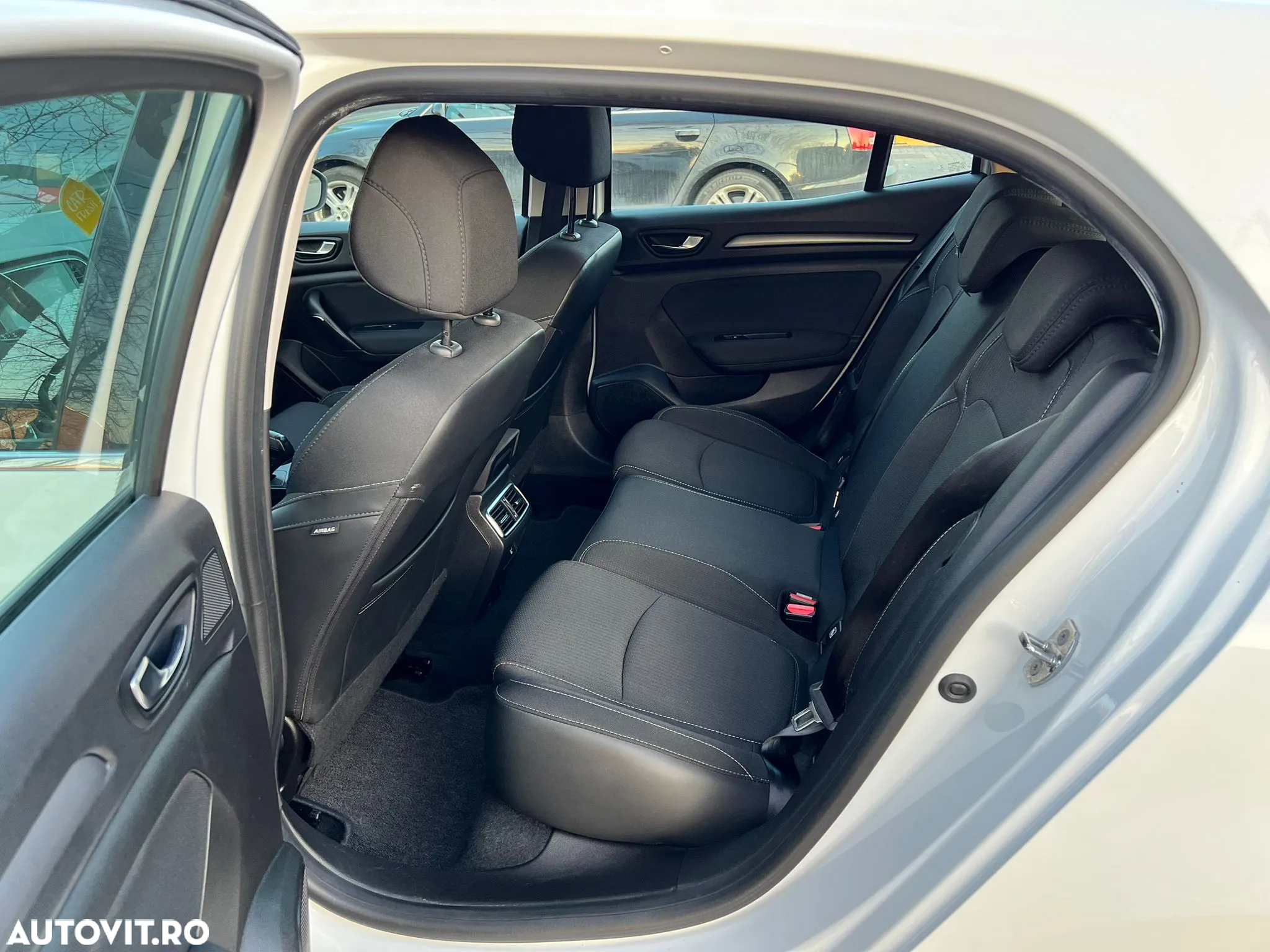 Renault Megane Blue dCi 116 Intens - 6