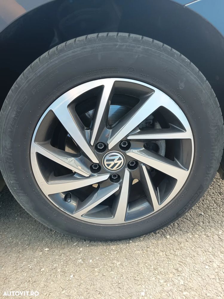 Volkswagen Golf - 5