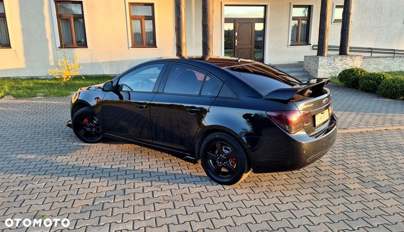 Chevrolet Cruze 1.6 - 12