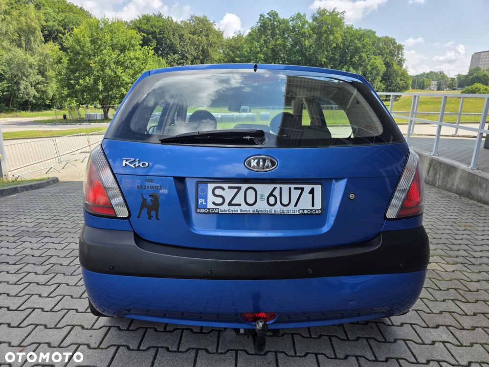 Kia Rio - 5