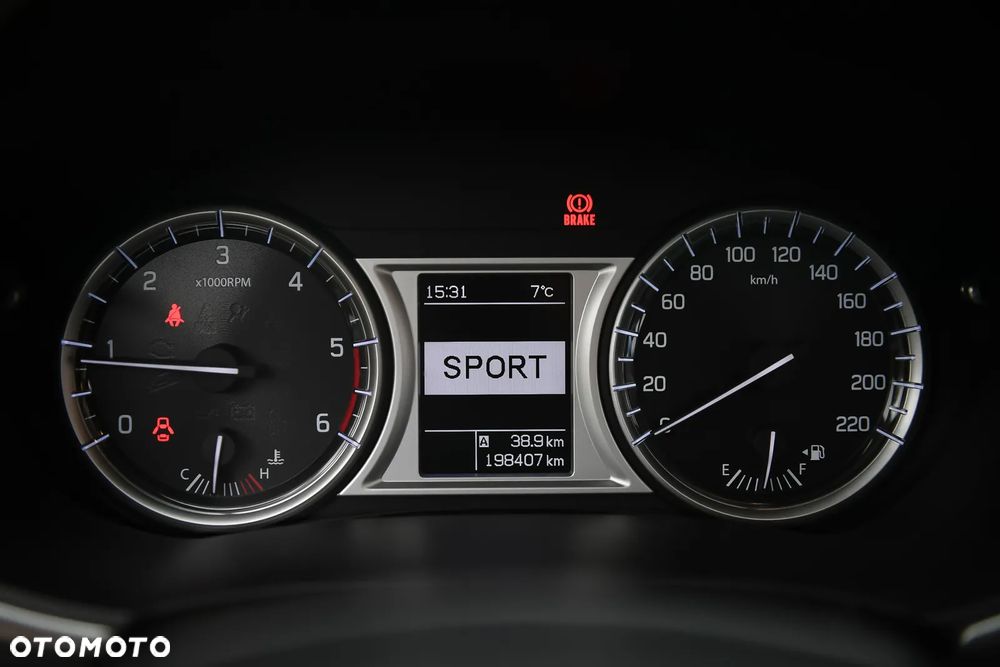 Suzuki Vitara 1.6 DDiS (4x4) Allgrip Comfort+ - 24