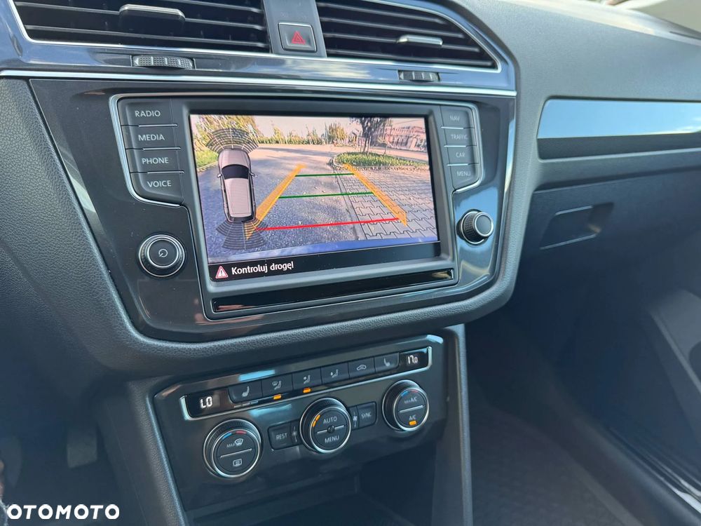 Volkswagen Tiguan - 17