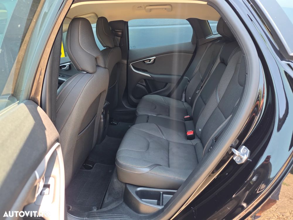 Volvo V40 - 16