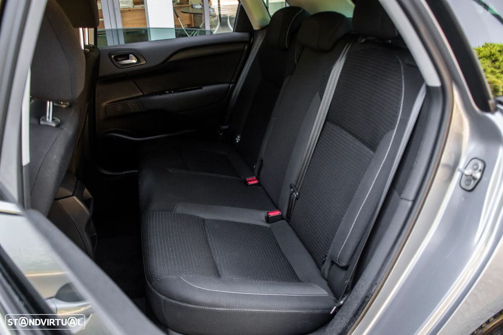 Citroën C4 1.2 PureTech Feel - 25