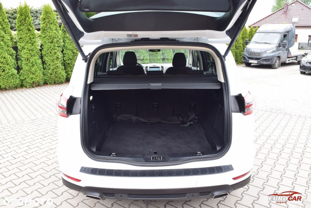 Ford S-Max - 33