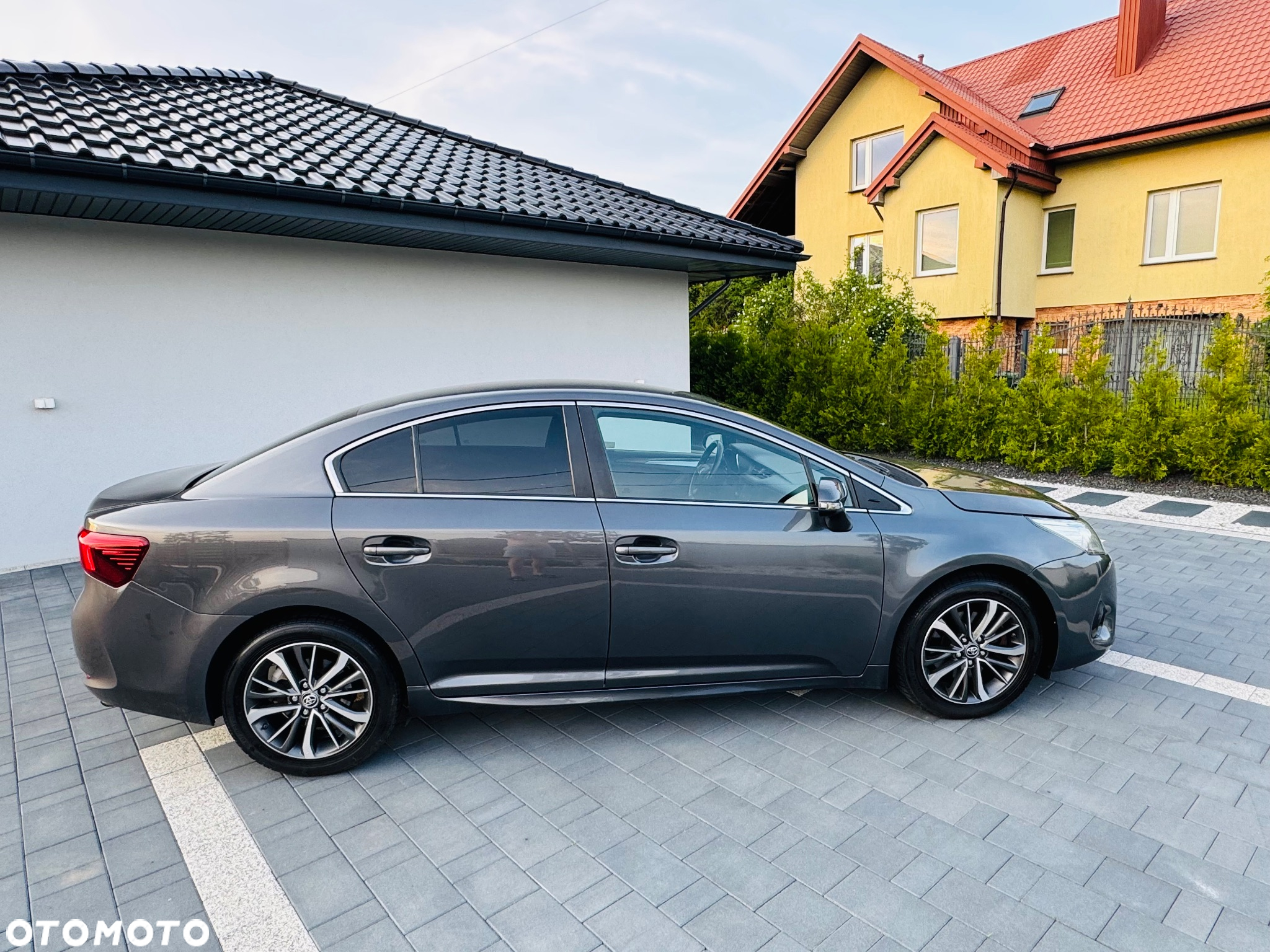 Toyota Avensis 2.0 D-4D Prestige - 4