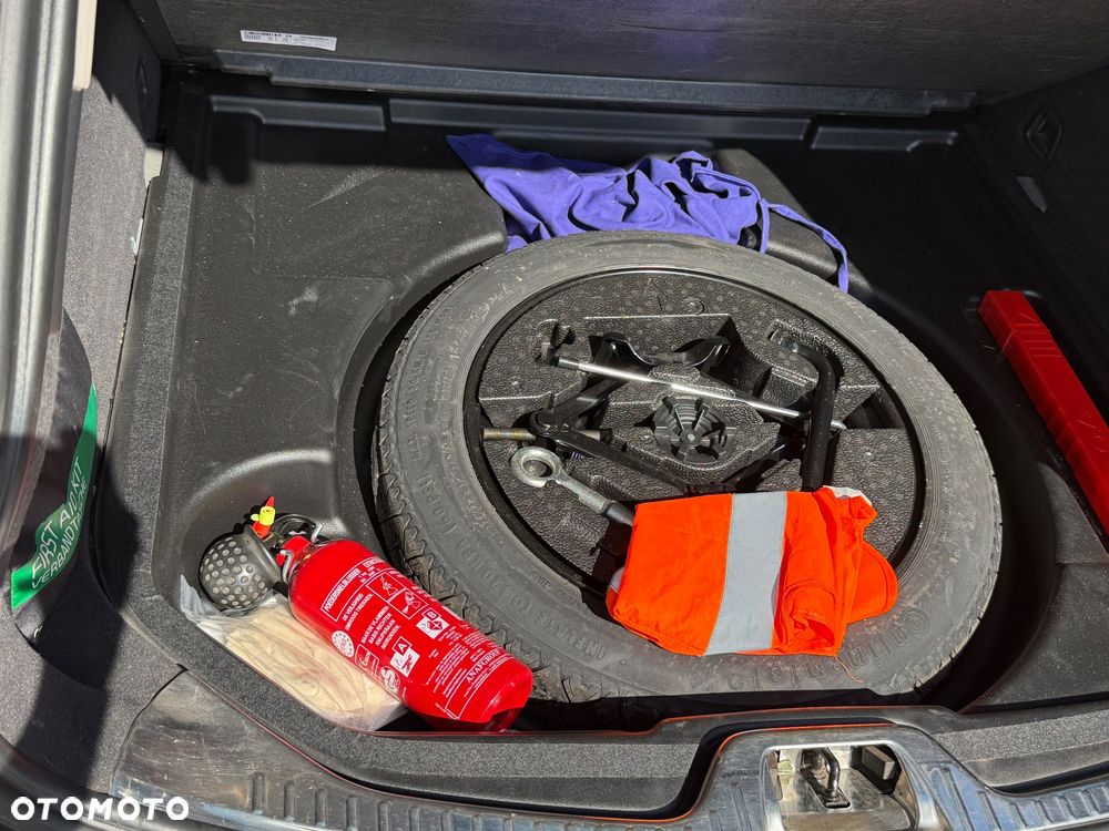 Volvo V60 T2 Geartronic Kinetic - 24